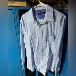 Men’s Nautica button up